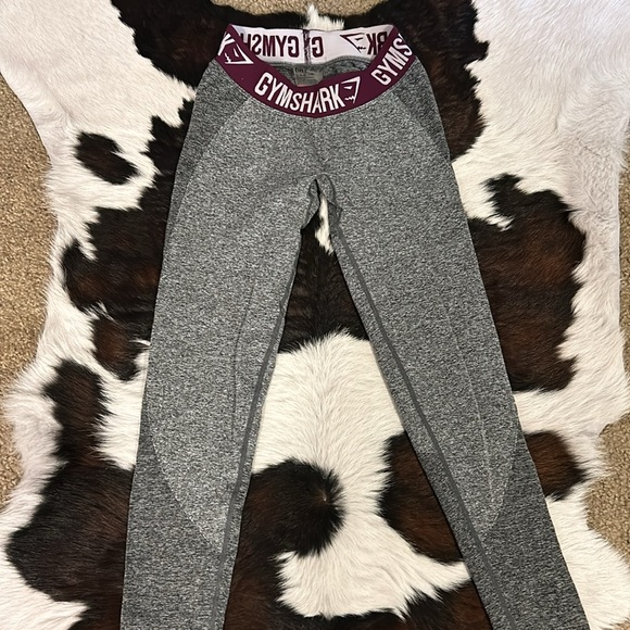 Gymshark 2 pc Set! - Picture 5 of 9